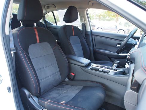 Used 2024 Nissan Sentra SR w/ Trunk Package FWD image 11