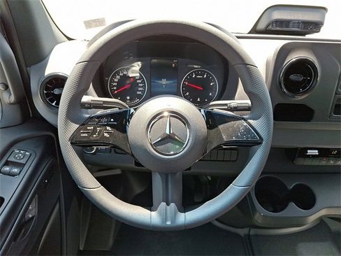New 2025 Mercedes-Benz Sprinter 2500 image 19