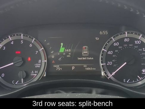 Used 2023 Toyota Highlander LE FWD image 14