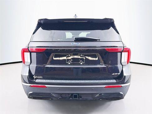 Used 2025 Ford Explorer ST-Line w/ Premium Package AWD/4WD image 6