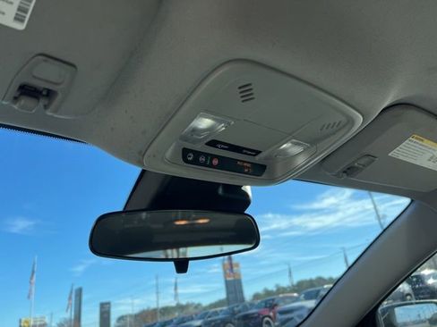 Used 2024 Chevrolet Malibu LT image 15