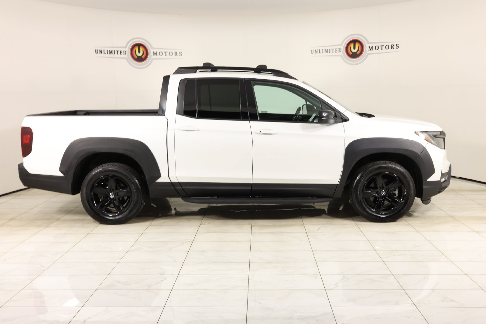Used 2021 Honda Ridgeline Black Edition image 2