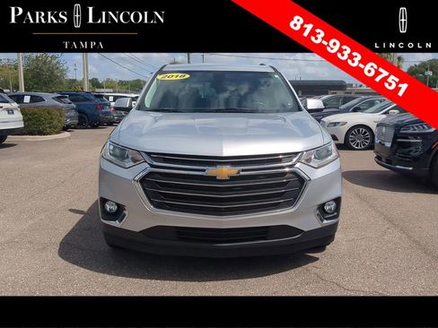 Used 2018 Chevrolet Traverse LT FWD image 2
