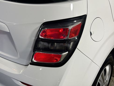 Used 2019 Chevrolet Sonic LT image 32