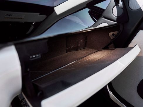 Used 2015 Rolls-Royce Wraith image 76