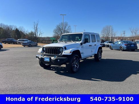 Used 2024 Jeep Wrangler Sport S w/ Convenience Group image 4