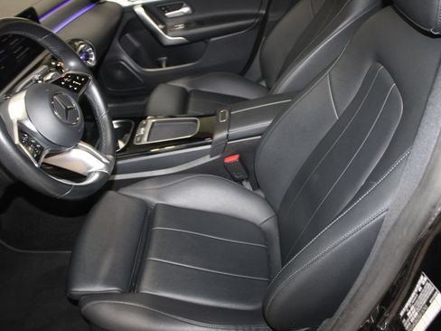 Used 2025 Mercedes-Benz CLA 250 image 14