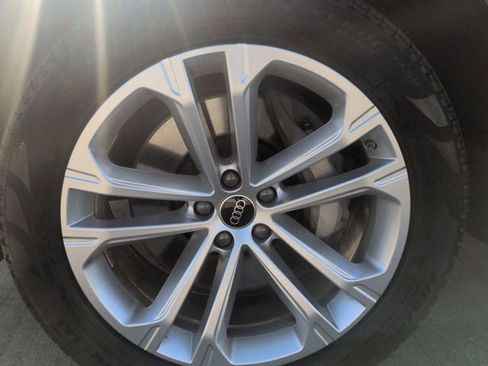 Used 2025 Audi Q7 3.0T Premium Plus image 10