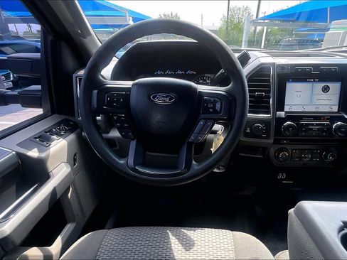 Used 2017 Ford F250 XLT w/ XLT Premium Package AWD/4WD image 5