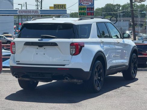 Used 2023 Ford Explorer ST-Line w/ Class IV Trailer Tow Package AWD/4WD image 12