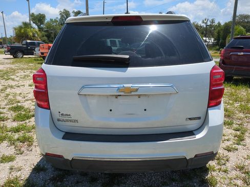 Used 2017 Chevrolet Equinox Premier w/ Enhanced Convenience Package FWD image 5