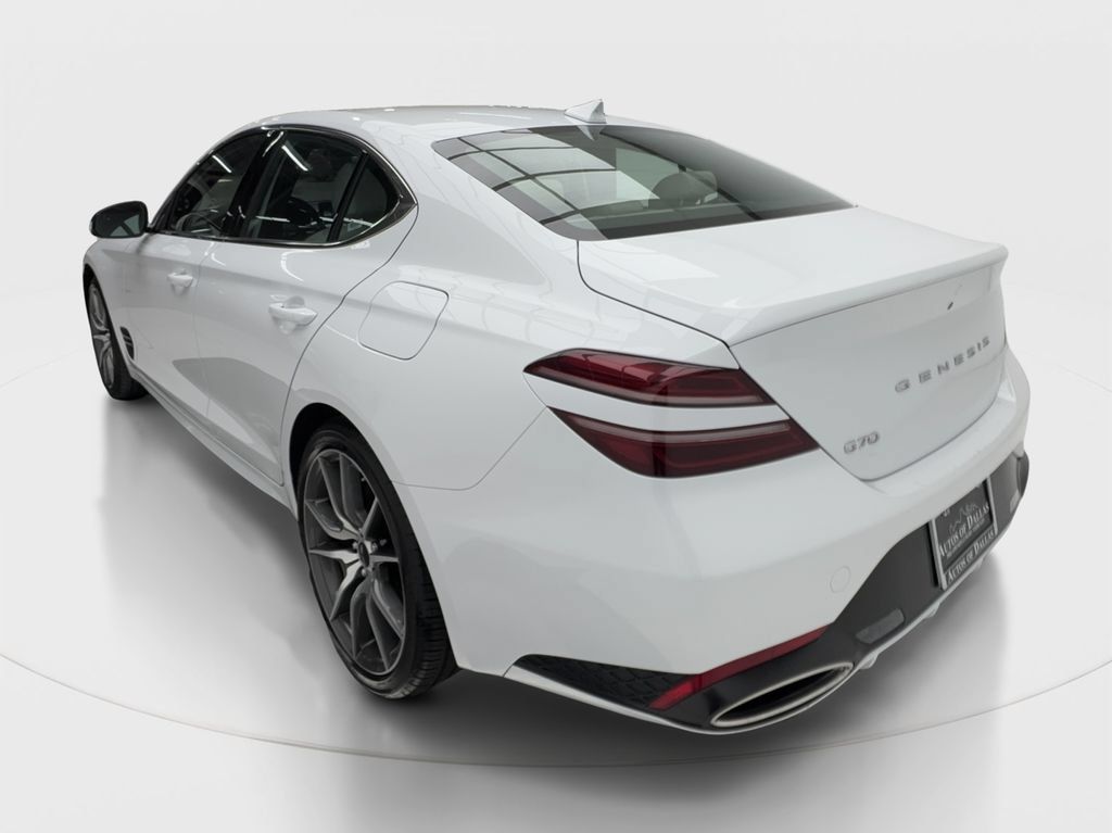 Used 2025 Genesis G70 2.5T RWD image 10