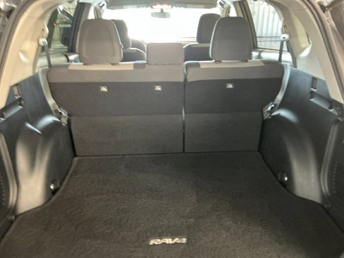 Used 2013 Toyota RAV4 LE AWD/4WD image 25