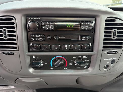 Used 2003 Ford F150 XL image 22