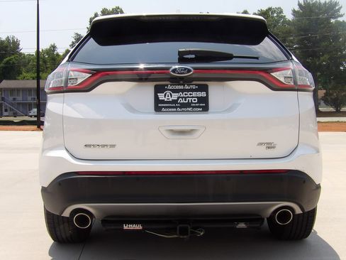 Used 2018 Ford Edge SEL w/ Equipment Group 201A image 5