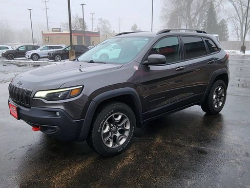 Used 2019 Jeep Cherokee Trailhawk w/ Comfort/Convenience Group image 4