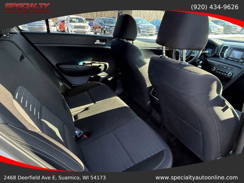 Used 2018 Kia Sportage LX image 19