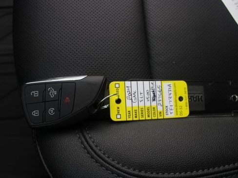 Used 2024 GMC Sierra 1500 SLT w/ SLT Premium Plus Package image 8