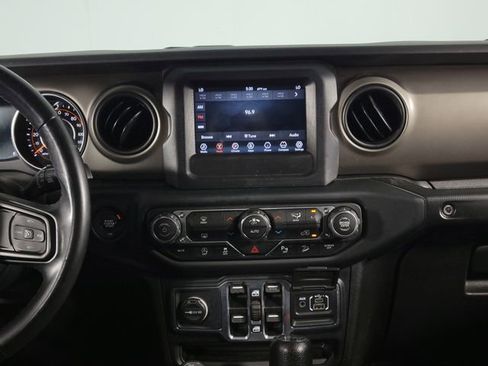 Used 2018 Jeep Wrangler Unlimited Sport S AWD/4WD image 22