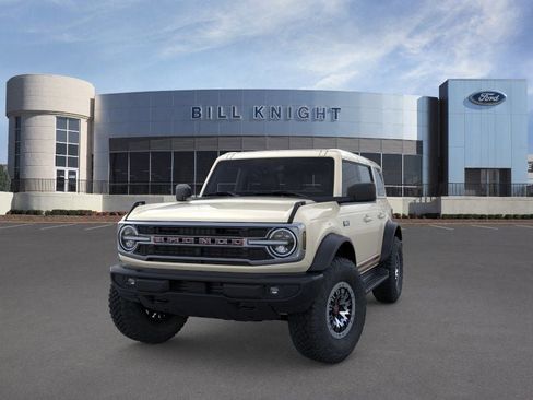 New 2026 Ford Bronco Outer Banks w/ Sasquatch Package AWD/4WD image 3