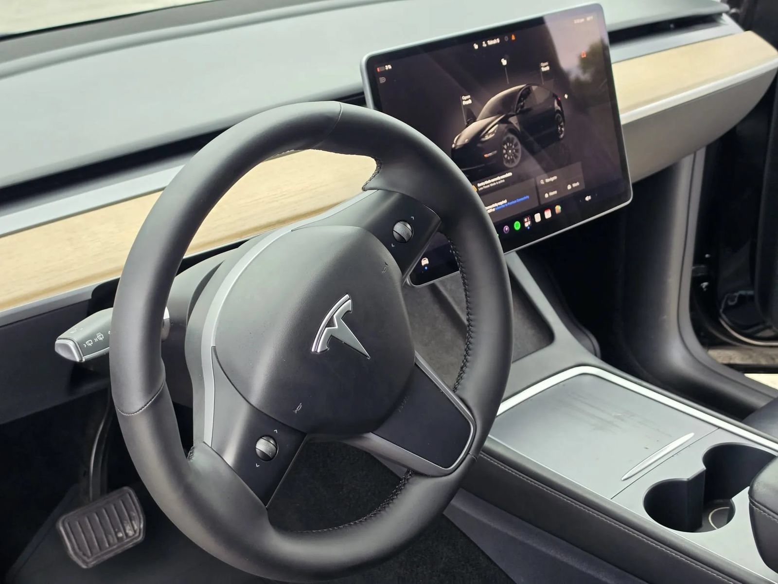 Used 2023 Tesla Model Y AWD image 13