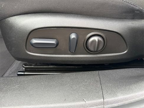 Used 2023 Chevrolet Malibu LT image 16