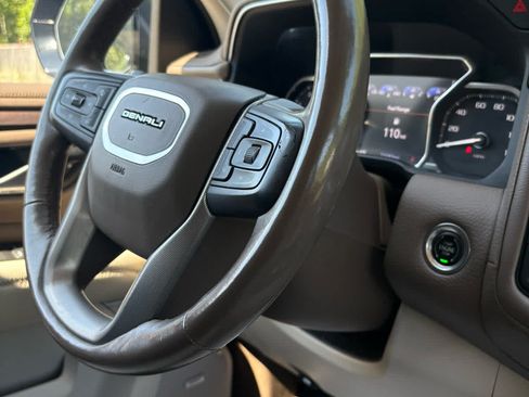 Used 2021 GMC Yukon Denali AWD/4WD image 16
