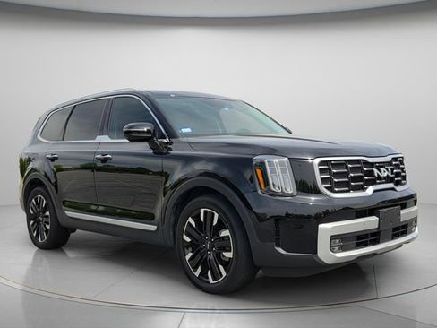 Used 2024 Kia Telluride SX Prestige w/ Towing Package image 3