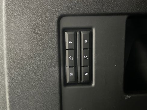 Used 2024 Lincoln Navigator Premiere AWD/4WD image 17