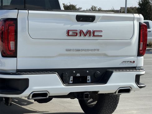 Used 2020 GMC Sierra 1500 AT4 w/ AT4 Preferred Package image 6