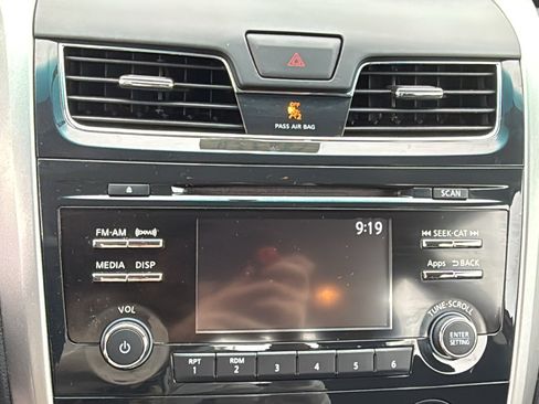 Used 2015 Nissan Altima 2.5 S w/ Special Edition Package image 13