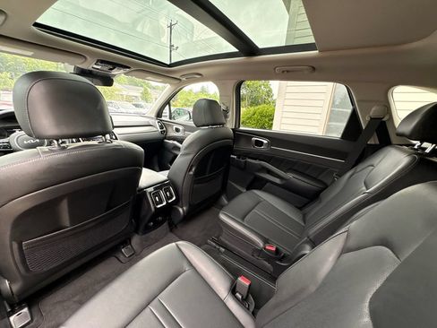 Used 2022 Kia Sorento SX AWD/4WD image 45