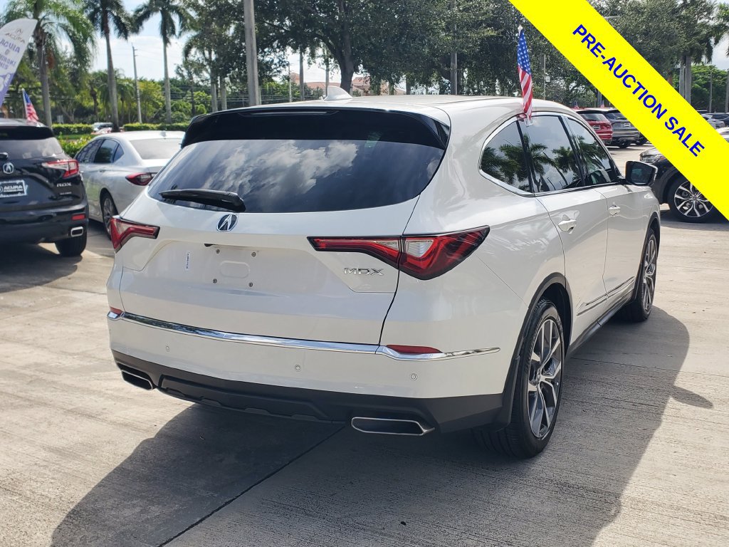 Used 2024 Acura MDX w/ Technology Package FWD image 7