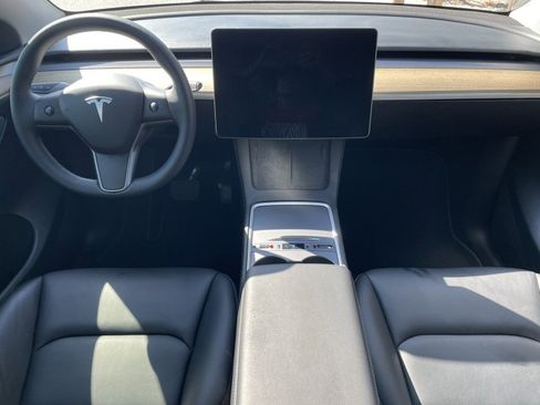 Used 2023 Tesla Model Y AWD image 13