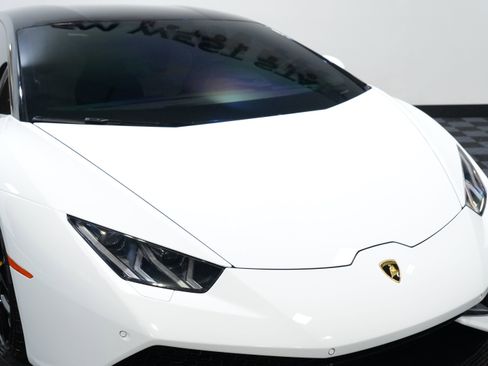 Used 2015 Lamborghini Huracan LP 610-4 image 12