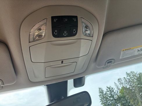 Used 2020 Chrysler Pacifica Touring FWD image 52