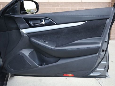 Used 2016 Nissan Maxima SR image 24