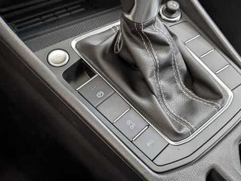 New 2026 Volkswagen Jetta SE FWD image 21