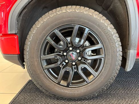 Used 2022 GMC Sierra 1500 Elevation w/ Elevation Premium Package AWD/4WD image 12