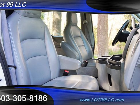 Used 2009 Ford E-350 and Econoline 350 Extended Super Duty image 17