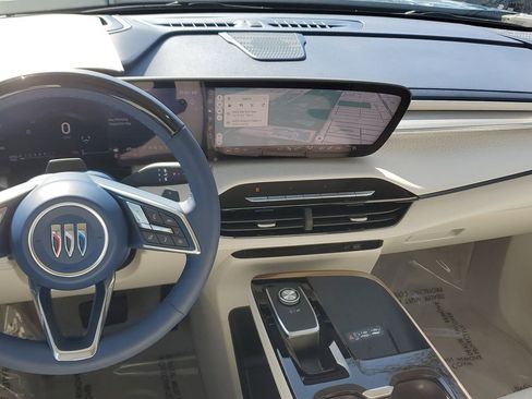 Used 2025 Buick Enclave Avenir w/ Super Cruise Package image 19