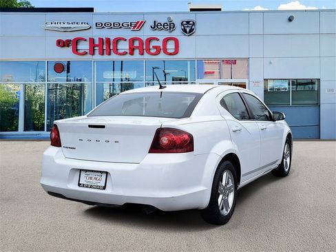 Used 2012 Dodge Avenger SXT image 4