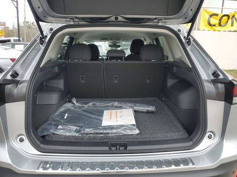 New 2026 Volkswagen Tiguan S FWD image 8