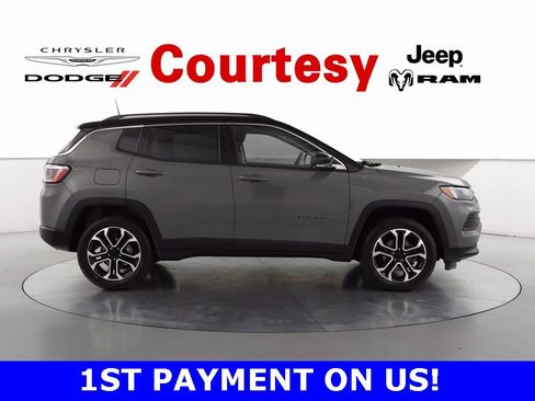 Certified 2022 Jeep Compass Limited image 4