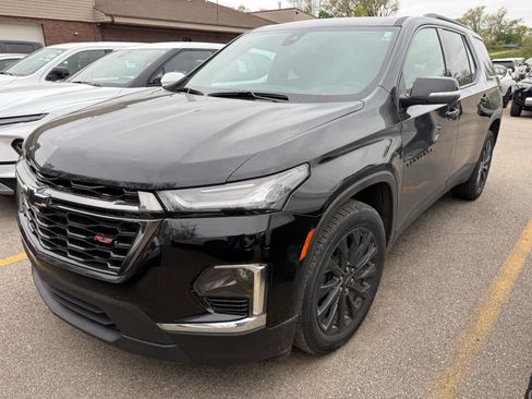 Used 2023 Chevrolet Traverse RS w/ LPO, Floor Liner Package AWD/4WD image 5