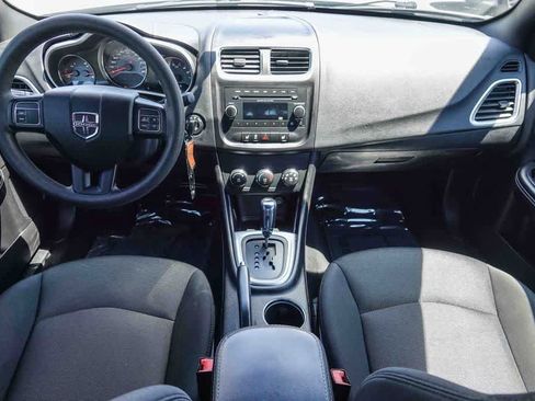 Used 2012 Dodge Avenger SE FWD image 11
