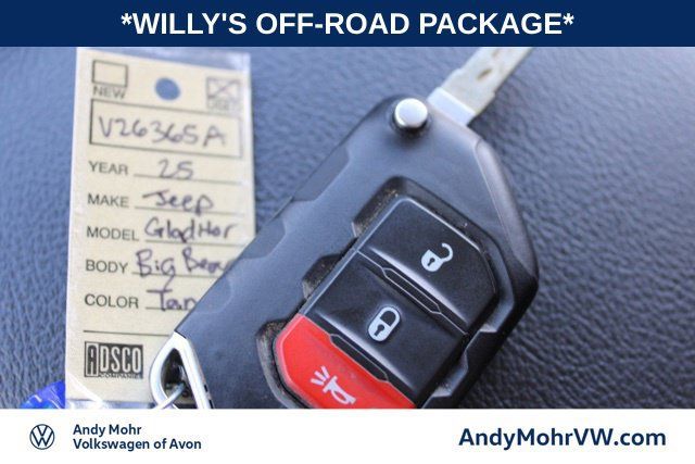 Used 2025 Jeep Gladiator Sport AWD/4WD image 31