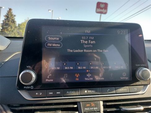 Used 2023 Nissan Altima 2.5 SV image 28