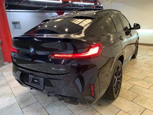 Used 2023 BMW X4 xDrive30i w/ M Sport Package AWD/4WD image 9