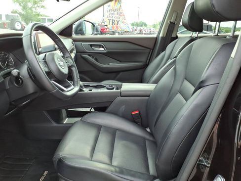 Used 2021 Nissan Rogue SV w/ Premium Package AWD/4WD image 10